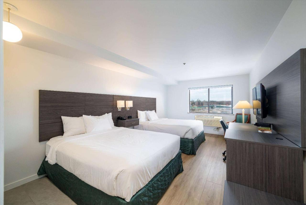 Baymont Inn & Suites By Wyndham Bellingham Bagian luar foto