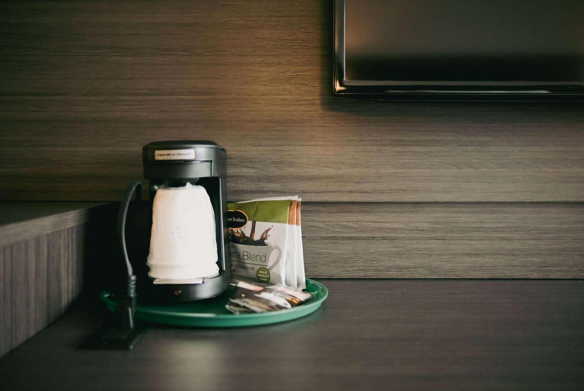 Baymont Inn & Suites By Wyndham Bellingham Bagian luar foto