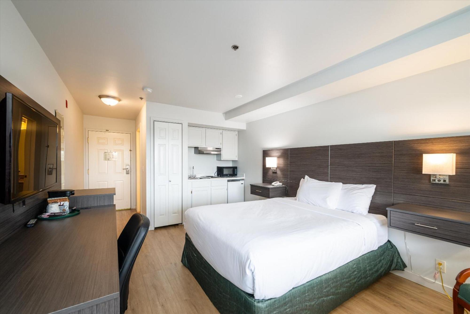 Baymont Inn & Suites By Wyndham Bellingham Bagian luar foto