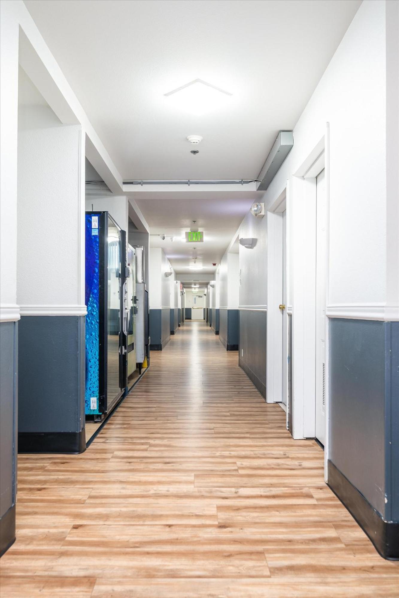 Baymont Inn & Suites By Wyndham Bellingham Bagian luar foto