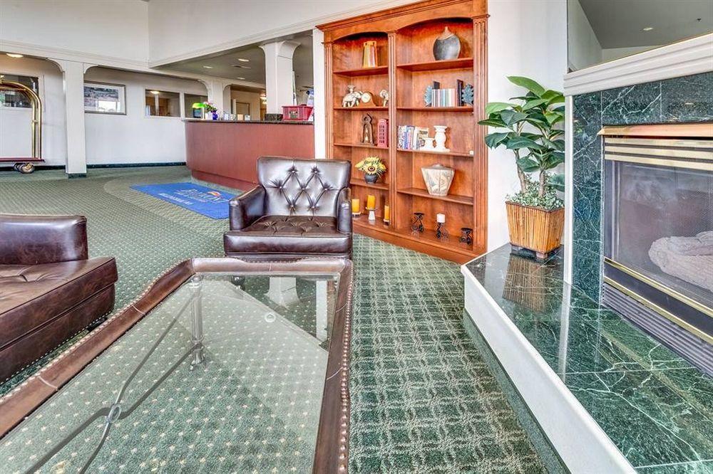 Baymont Inn & Suites By Wyndham Bellingham Bagian luar foto